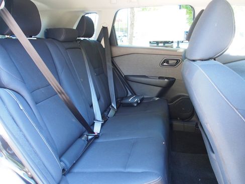 Used 2023 Nissan Rogue S FWD image 14