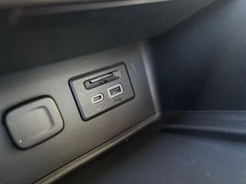 Used 2021 GMC Acadia Denali w/ Denali Ultimate Package image 30