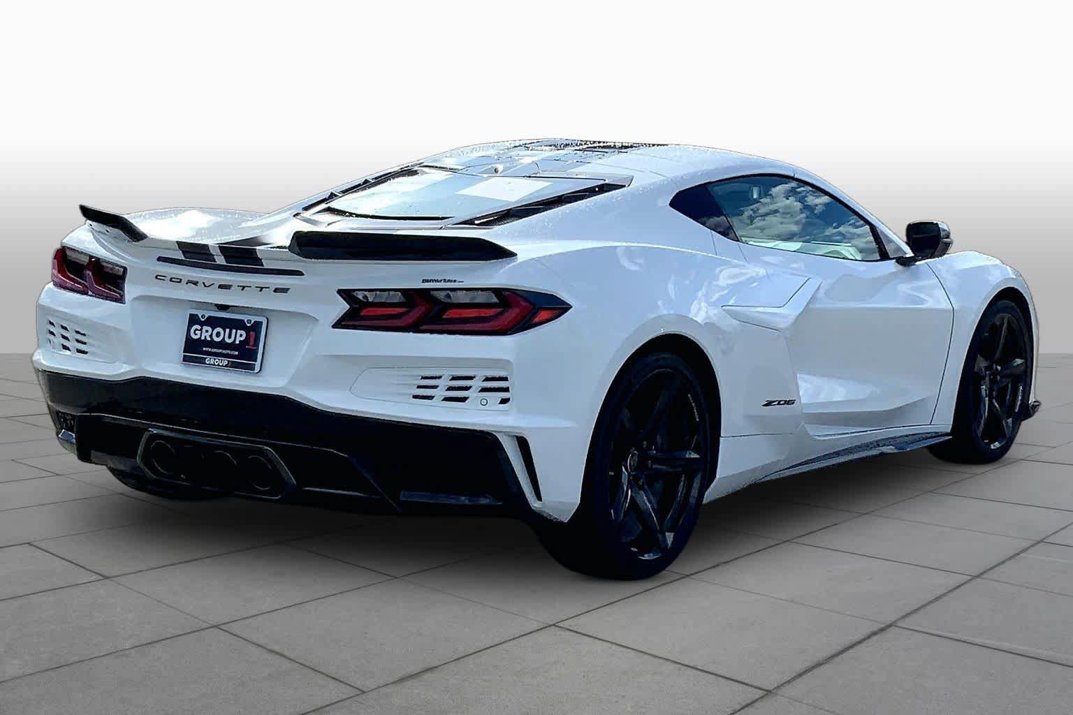 Used 2026 Chevrolet Corvette Z06 RWD image 12
