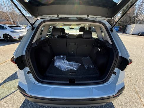 New 2026 Volkswagen Taos SE image 15