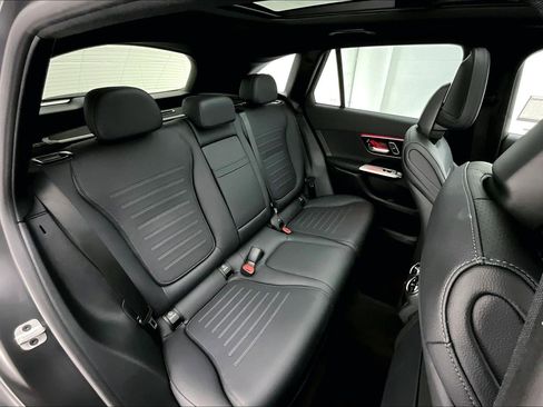 Certified 2024 Mercedes-Benz GLC 300 image 17