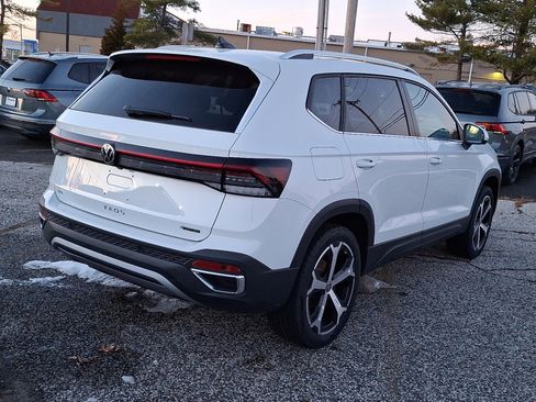 New 2025 Volkswagen Taos SEL AWD/4WD image 5
