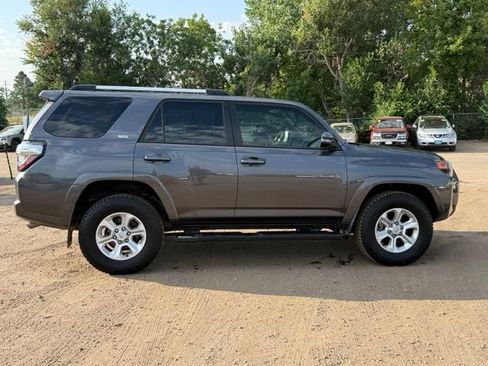 Used 2023 Toyota 4Runner SR5 Premium w/ SR5 Premium Package AWD/4WD image 7
