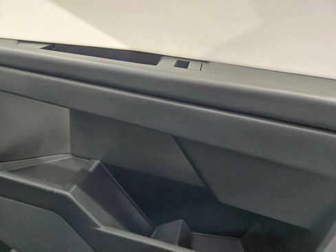 Used 2024 Tesla Cybertruck AWD Crew Cab image 6