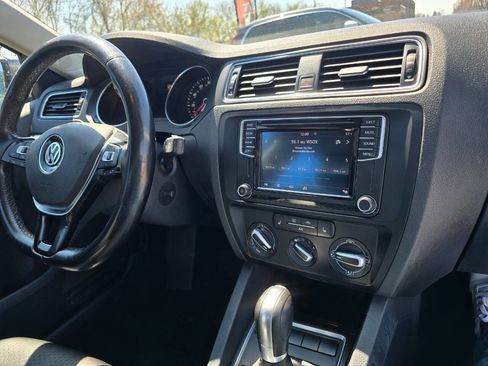 Used 2016 Volkswagen Jetta SE image 31