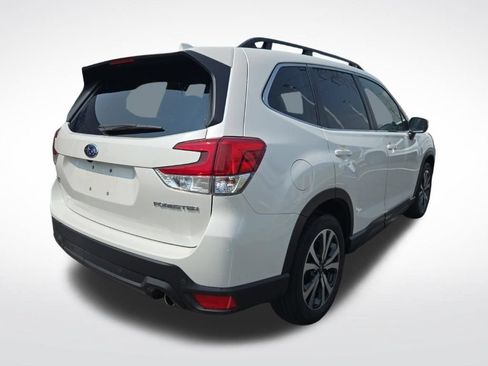 Used 2022 Subaru Forester Limited AWD/4WD image 3
