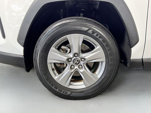 Used 2022 Toyota RAV4 XLE FWD image 14