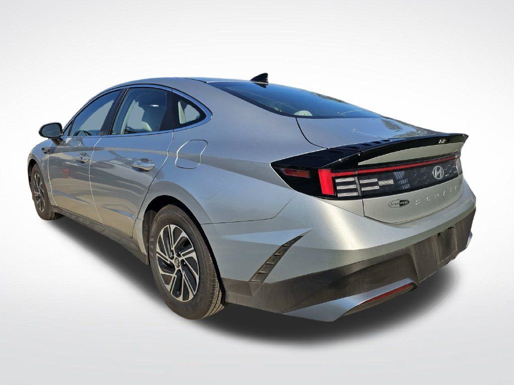 Certified 2026 Hyundai Sonata Blue FWD image 13
