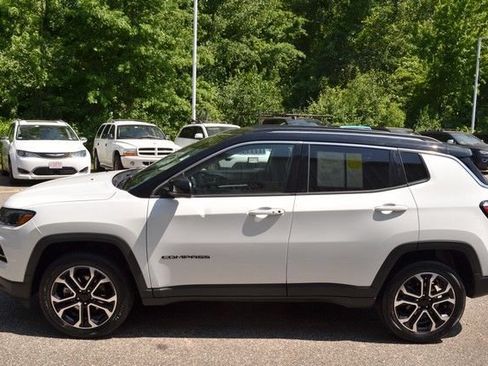 Used 2022 Jeep Compass Limited AWD/4WD image 5
