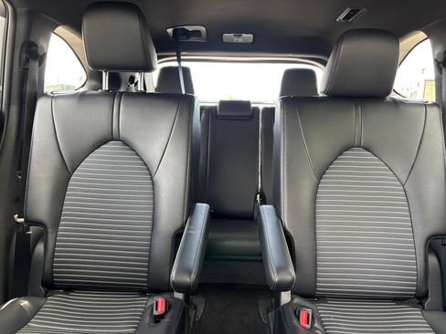 Used 2025 Toyota Highlander XSE AWD/4WD image 41