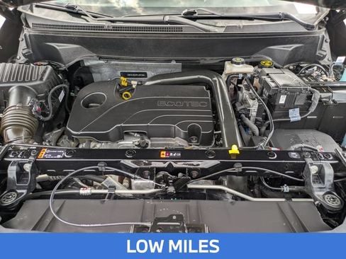 Used 2023 GMC Terrain SLE w/ Driver Convenience Package FWD image 13