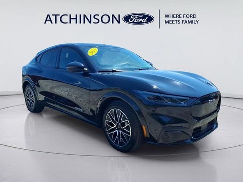 Used 2024 Ford Mustang Mach-E Premium AWD/4WD image 3
