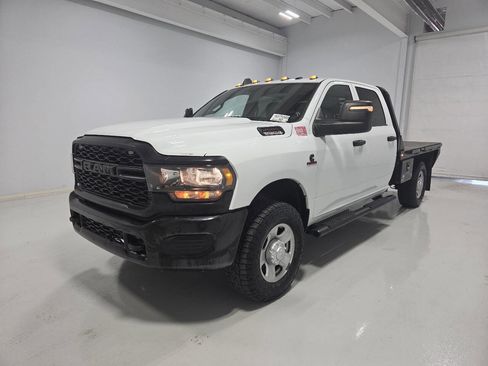Used 2024 RAM 2500 Tradesman w/ Snow Chief Group AWD/4WD image 1
