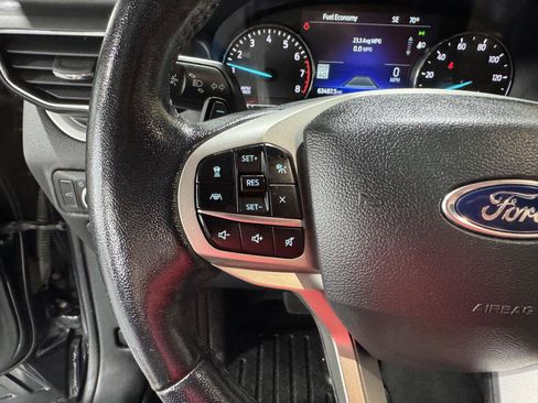 Used 2021 Ford Explorer XLT w/ Equipment Group 202A AWD/4WD image 13