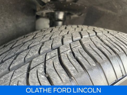 Used 2024 Chrysler Pacifica Touring-L FWD image 23