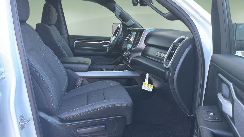 Used 2022 RAM 1500 Big Horn AWD/4WD image 16