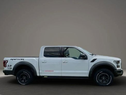 Used 2018 Ford F150 Raptor w/ Equipment Group 802A Luxury AWD/4WD image 8
