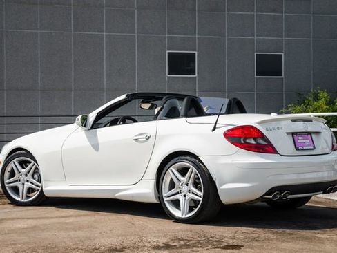 Used 2009 Mercedes-Benz SLK 55 AMG image 3