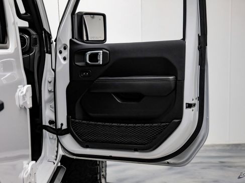 Used 2022 Jeep Wrangler Unlimited Rubicon w/ Xtreme Recon 35" Tire Package image 86