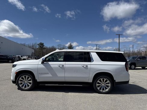 Used 2021 Chevrolet Suburban Premier w/ Premium Package image 5