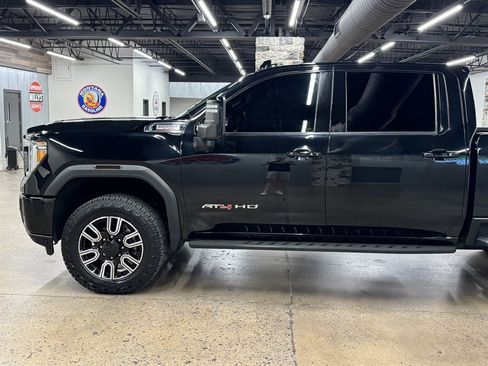 Used 2022 GMC Sierra 2500 AT4 w/ AT4 Preferred Package AWD/4WD image 5