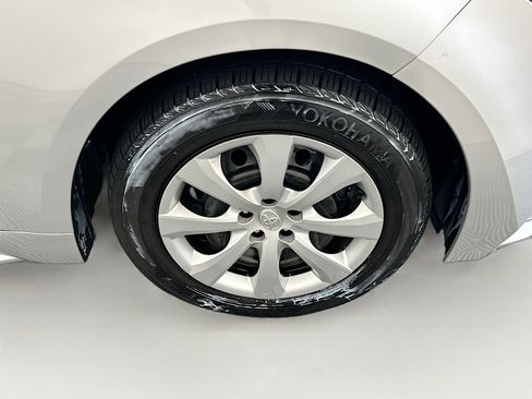 Used 2023 Toyota Corolla LE FWD image 11