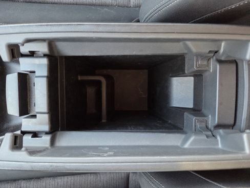 Used 2022 Nissan Rogue SV image 26