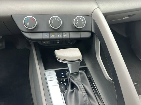 Used 2021 Hyundai Elantra SE w/ Cargo Package image 15