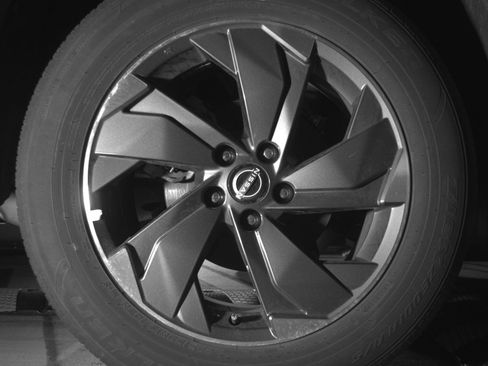 Used 2025 Nissan Rogue SV FWD image 15