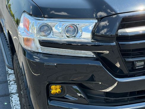 Used 2021 Toyota Land Cruiser AWD/4WD image 9
