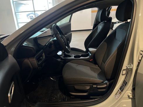 Used 2025 Kia K4 FWD image 25