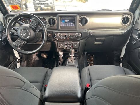 Certified 2021 Jeep Gladiator Sport image 15