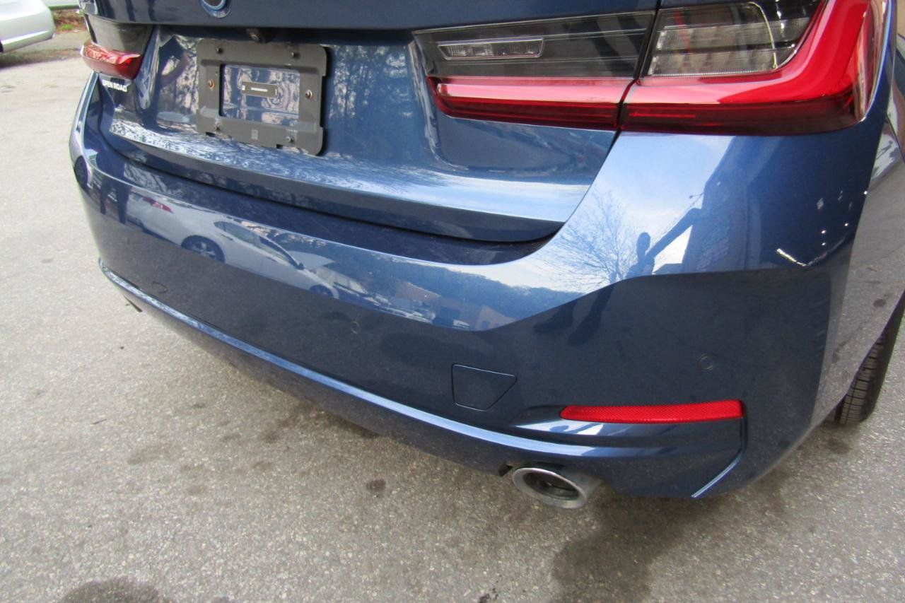 Used 2024 BMW 330e xDrive AWD/4WD image 11