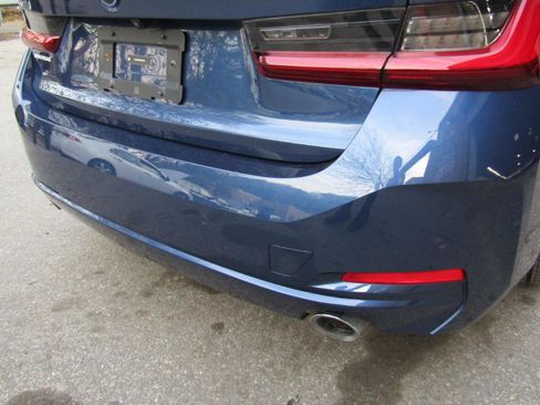 Used 2024 BMW 330e xDrive image 11