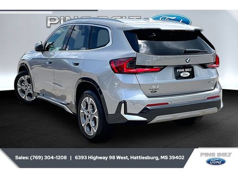 Used 2025 BMW X1 xDrive28i AWD/4WD image 2