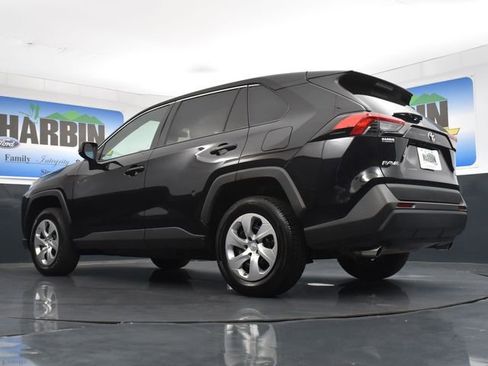 Used 2022 Toyota RAV4 LE FWD image 21