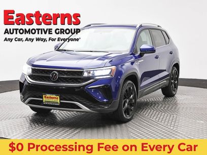 Used 2022 Volkswagen Taos SE w/ Panoramic Sunroof Package