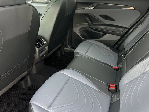 New 2026 Volkswagen Tiguan SE R-Line FWD image 10