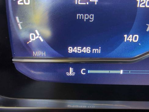 Used 2023 Chevrolet Suburban High Country AWD/4WD image 12