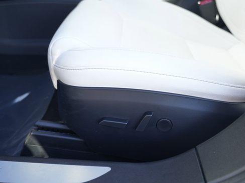 Used 2021 Tesla Model S Long Range Plus image 24