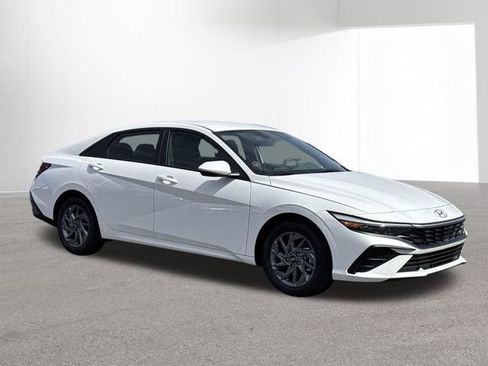 New 2026 Hyundai Elantra Blue image 12