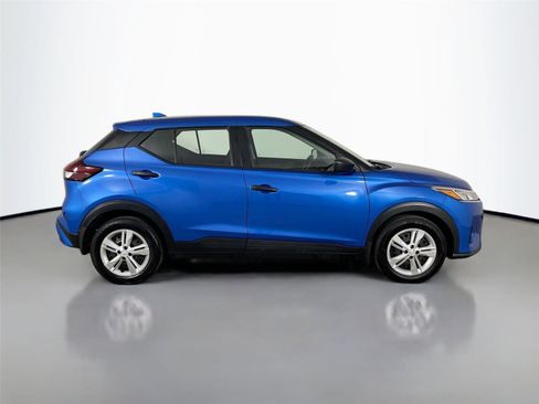 Used 2024 Nissan Kicks S FWD image 16