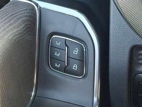 Used 2025 Ford F250 Platinum AWD/4WD image 21