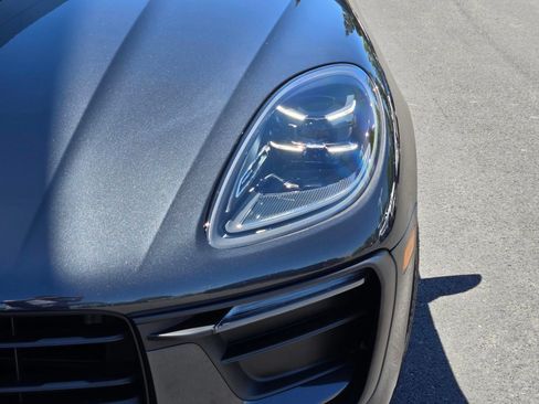 Certified 2025 Porsche Macan w/ Premium Package Plus AWD/4WD image 13