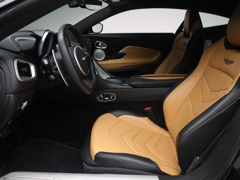 Used 2019 Aston Martin DBS Superleggera RWD image 14