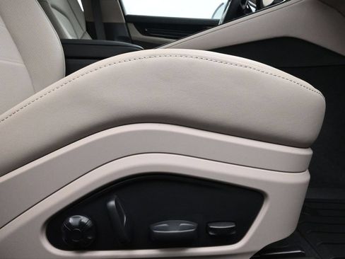 Used 2026 Porsche Panamera image 14