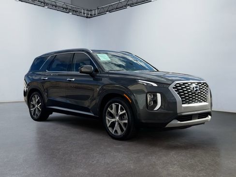 Used 2022 Hyundai Palisade SEL w/ Premium Package image 3