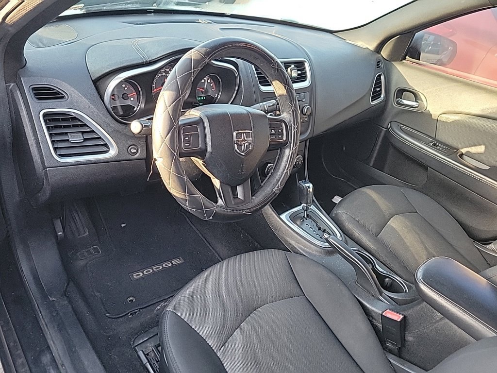 Used 2013 Dodge Avenger SE FWD image 7