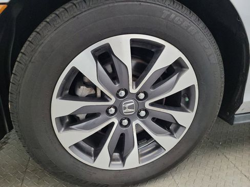 Used 2021 Honda Odyssey EX-L image 31