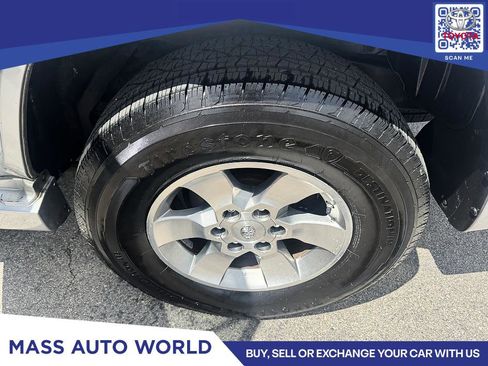 Used 2013 Toyota 4Runner SR5 w/ Convenience Pkg AWD/4WD image 12